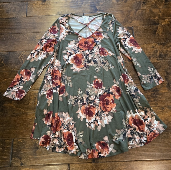 NWT Jodifl Dress Size S Green Floral - Picture 1 of 6